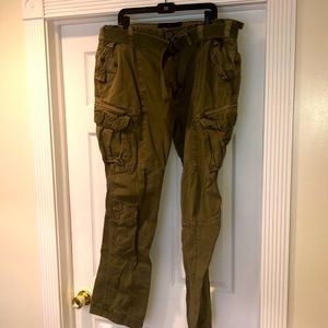 SUPERDRY Cargo pants, Army Green in Sz. XXXL! 👌🏻
